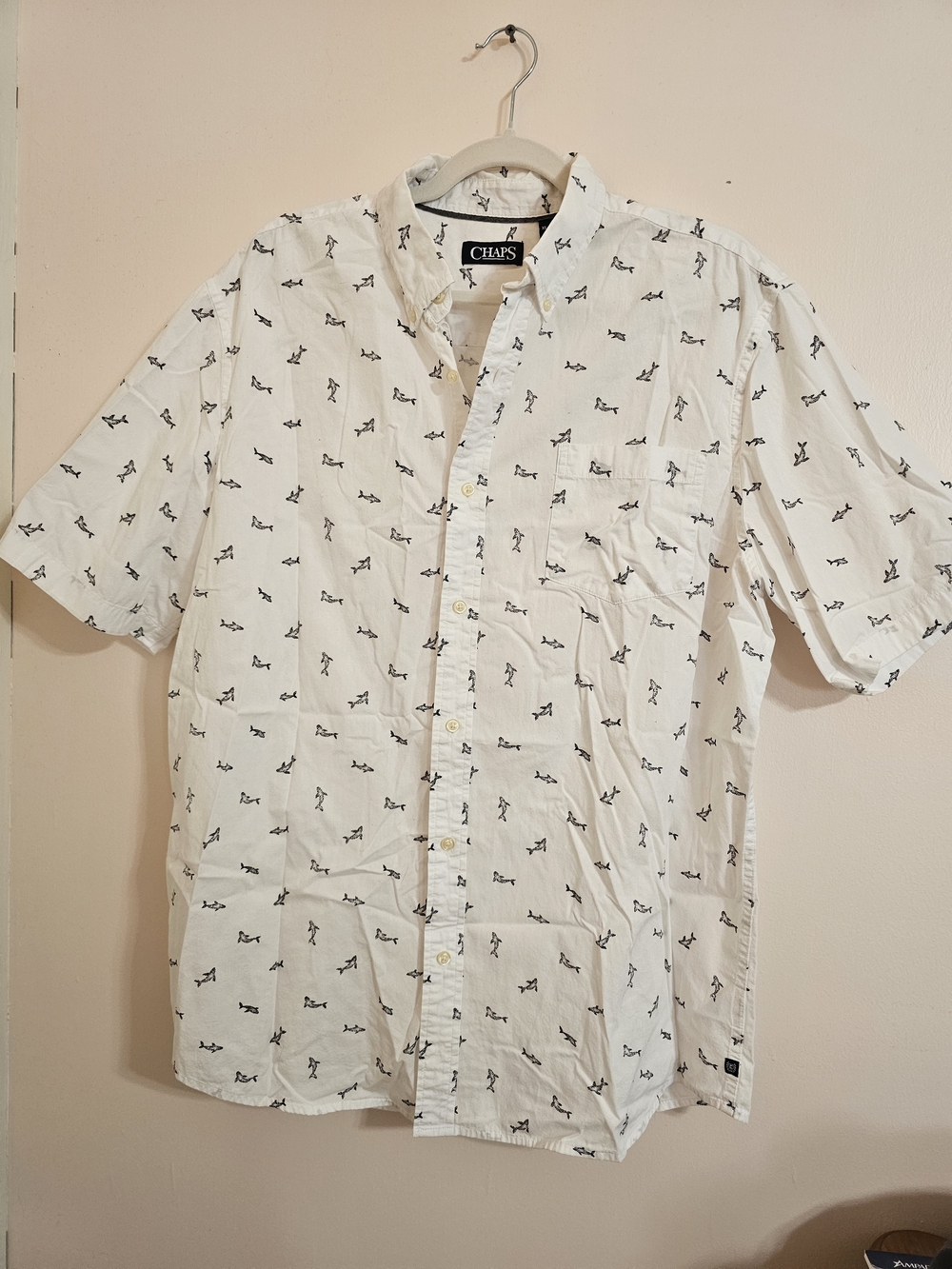 Chaps XL Men's Shark Novelty Blue & White Short-Sleeve Button-Up Camp Shirt